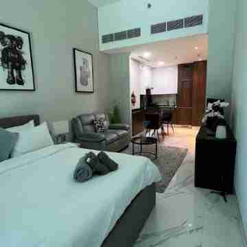 Fashion Vibes in Business Bay Dubai Rooms