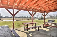 Newly Built Arab Abode Near Guntersville Lake - Pet friendly