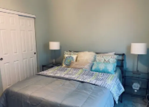 3-bedroom house in Lower Keys with Hot Tub, Sleeps 10+, Pet Freindly