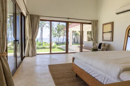 Ultra private Orchid Bay beachfront paradise -Weekly discounts Отели рядом с достопримечательностью «Playa de Caletón Grande»