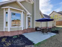 Charming 3-bedroom house close to area beachs, the river and downtown Hotels in Silver Lake