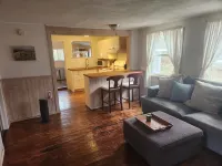 Cozy cottage by the river perfect for nature lovers & pet friendly