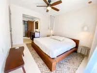 Luxury Apartment 50m from Beach in Bucerías w/ Balcony & Rooftop Garden