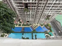 Aesthetic Cozy Apartment Condo With Pool Balcony & Deck