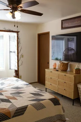 Uptown Park Drive Oasis Hotels in Stevens County