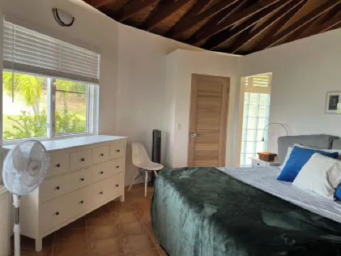 Best view of  Culebra! perfect architectural design! Hoteles cerca de Playa Flamenco