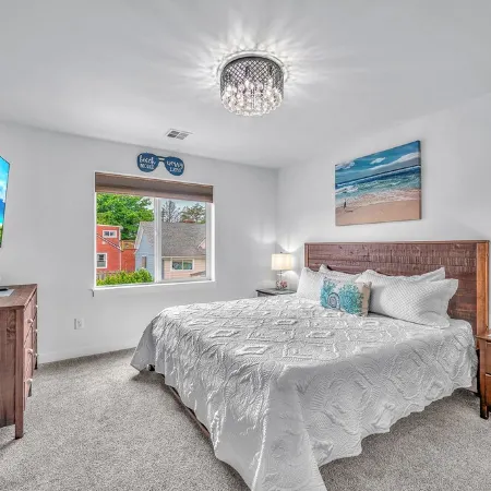 Seaside Riverfront Escape • HotTub • Walk to Beach