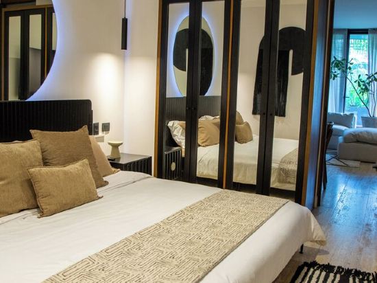 Cozy 1-bedroom condo with WiFi, AC in lovely Playa del Carmen