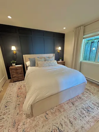 Seaside Haven Oceanfront Suite - Private Hot Tub Отели рядом с достопримечательностью «Суорц Бэй Терминал»