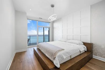 Upscale Penthouse with breathtaking unobstructed views Hotels in Swansea