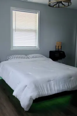 Cozy 3-bedroom house in charming Rockford with WiFi