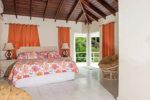 Sunset Haven: 3 Bedroom Mount Standfast, St. James