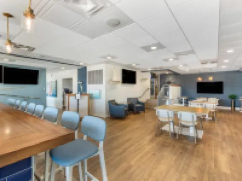 The Harborview on Lake Michigan, Ascend Hotel Collection Hotels in Ozaukee County