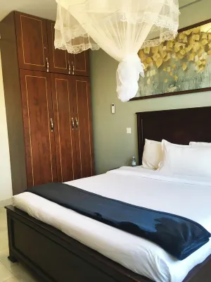 Spacious Luxury Condo in Muyenga 24hr Security Hôtels à : 