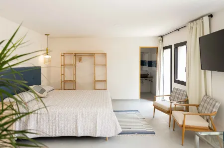 Can Candiu. Establecimiento de 2 Casas Enteras