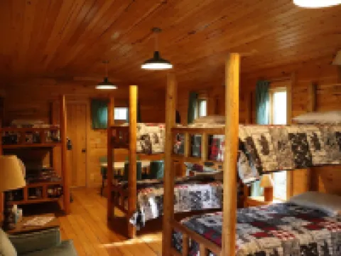 Boulder Creek Lodge - Campsite Hotels in Granite County