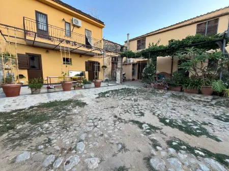B&BAGLIO - cozy retreat, 15 minutes from Palermo airport