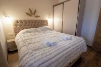 Bright & Cozy Apartment in quiet area near Airport - Rezidencija Joksimovic Hotel a 