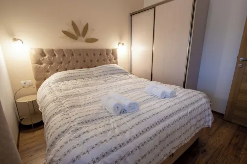 Bright & Cozy Apartment in quiet area near Airport - Rezidencija Joksimovic Goricani住宿飯店