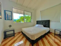 Beautiful Villa with 6Brd in Santagueda Hotels in Palestina