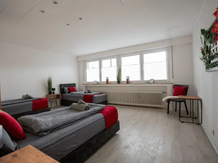 Serviceroom24 - Space in Gladbeck WLAN - Smart-TV - 24-7 check-in and kitchen