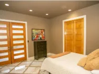 2 Kings | Chapel | Jet Tub | Elevator | DT 12 mins 馬歇爾酒店