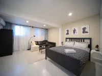 Snacks&Flicks, Cosy Queenslander Kicks-close to PA Hotels in Annerley