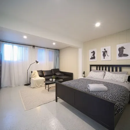 Snacks&Flicks, Cosy Queenslander Kicks-close to PA Отели в г. Аннерли