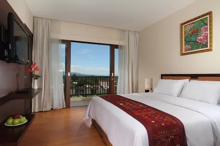 Sutan Raja Hotel & Convention Centre Manado Отели в г. Tikala