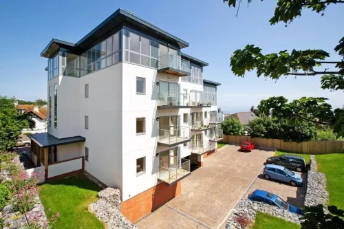 Number 10 Montpellier Apartments