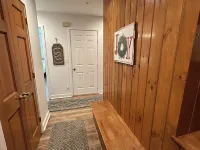 Charming 2-bedroom Stratton Mountain Condo with shuttle service Hotels in Stratton Mountain