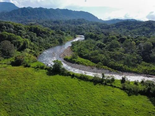 Verde Armonía Lodge Very close to Manuel Antonio beach Beautiful mountain views Hotels in Naranjito
