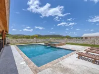 Ringers Lodge   Spacious 6-bedroom house on the River in charming Concan Hotels in Concan