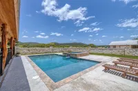 Ringers Lodge   Spacious 6-bedroom house on the River in charming Concan