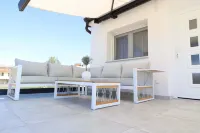 Apartment with stunning sea views Hotels in Vrsi