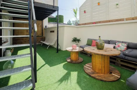 "Cosy House" 5 bedrooms. Pets allowed