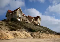 Quiet house, south facing, sleeps 6 3 Stars