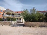 Apartment Directly by the Sea First Row Island Vir South. Near Zadar 2Pers.