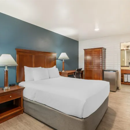 Best Western Plus Clocktower Inn