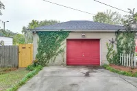 Backyard Oasis w/ Pool: Sunny Sumter Studio! - 3-Star