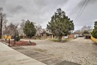 Cozy Grand Junction Bungalow by Trails and Wineries! - spa