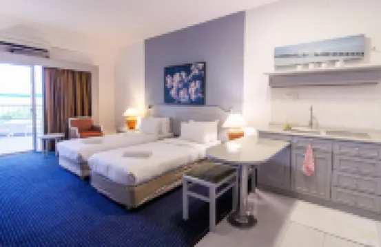 丹絨武雅海灘彩虹天堂