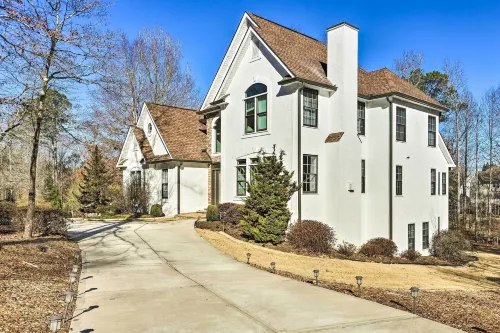 Atlanta-Area Retreat Near Lake Pet Friendly!