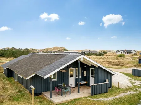 "Estella" - 500m to the Fjord Отели в г. Hvide Sande