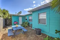 Cute and Cozy Florida Duplex Walk to Beaches! - spa