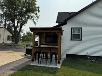 Completely Renovated on Lombardi - 3 blocks to Lambeau Field