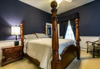 Federalist style home close to down town minutes from the Field of Dreams!