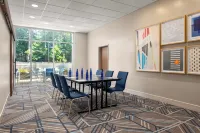 Holiday Inn Express & Suites Queensbury - Lake George Area