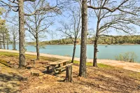 Charming Home w/ Porch: Walk to Greers Ferry Lake! - Интернет