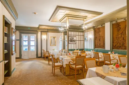 Tři Lilie Отели в г. Франтишкови-Лазне